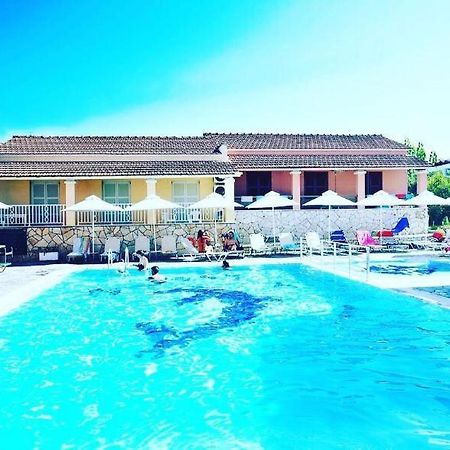 Nikoleta'S Corfu Apartments Gouviá Eksteriør bilde