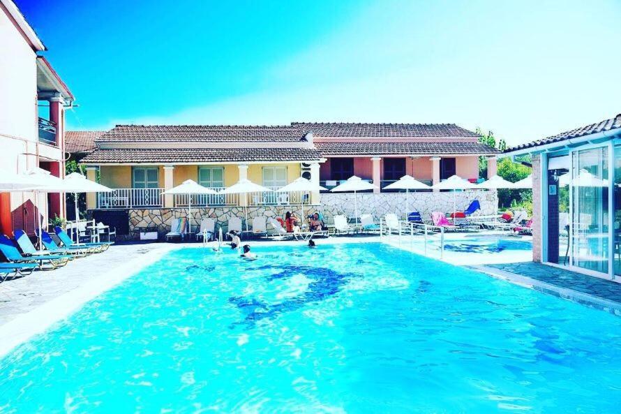 Nikoleta'S Corfu Apartments Gouviá Eksteriør bilde