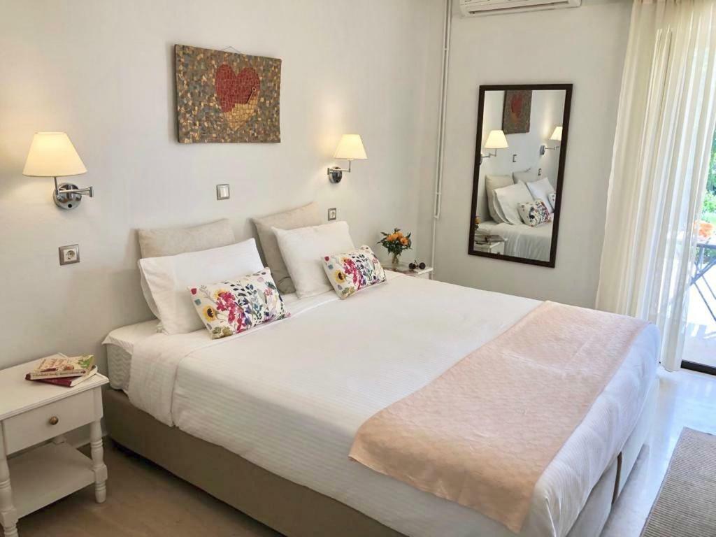Nikoleta'S Corfu Apartments Gouviá Eksteriør bilde